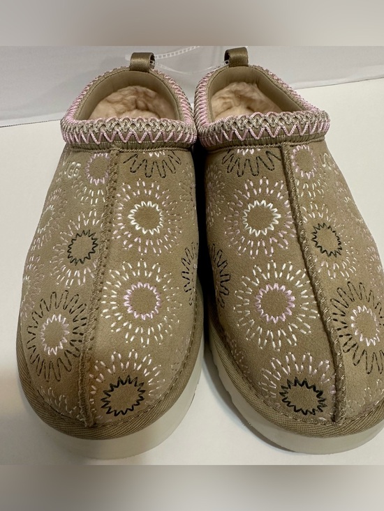 UGG Shoes - UGG Tasman Sunburst Slippers Ugg  Tazz  Sun Stitch Slippers Size NEW